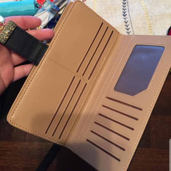 🆕 Black~ Elegant Leaf Buckle Wallet - Picture 6 of 8